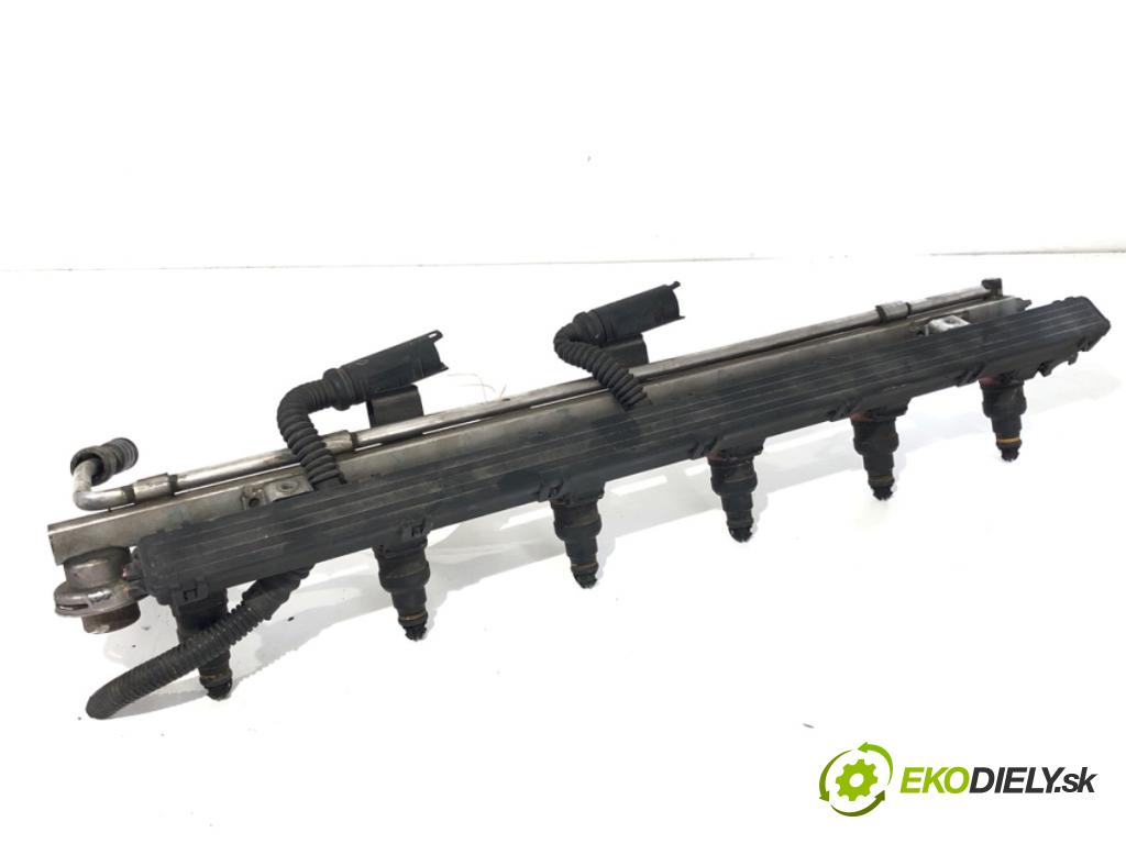 BMW E39 sedan 1995 142 kW 528 i 2793 Lišta vstrekovacia 0280150440 (Vstrekovacia lišta)