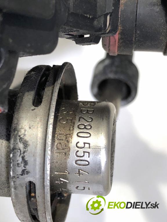 BMW E39 sedan 1995 142 kW 528 i 2793 Lišta vstrekovacia 0280150440 (Vstrekovacia lišta)