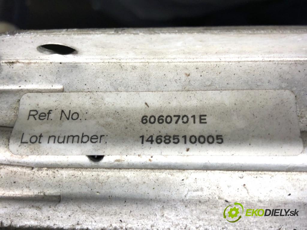 BMW E39 sedan 1995 142 kW 528 i 2793 chladič vody  (Chladiče vody)