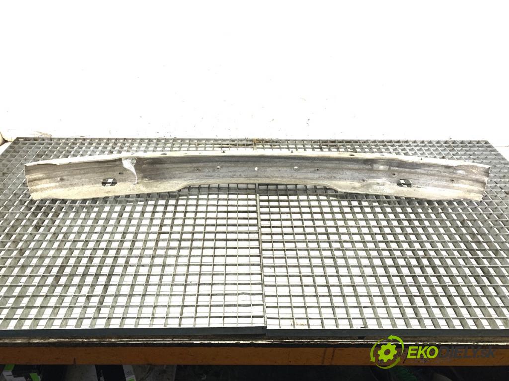 BMW E39 sedan 1995 142 kW 528 i 2793 výztuha nárazníka přední část  (Výztuhy přední)