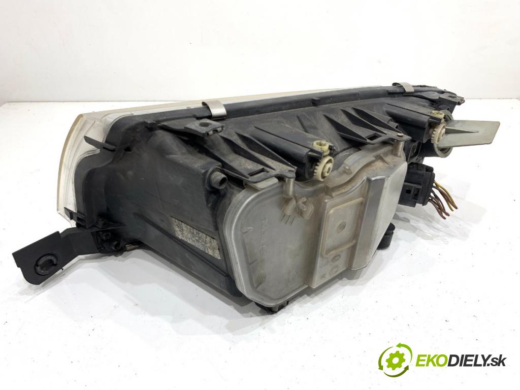 SKODA FABIA I Kombi 2005 55 kW 1.4 16V 1390 Svetlomet pravy predný