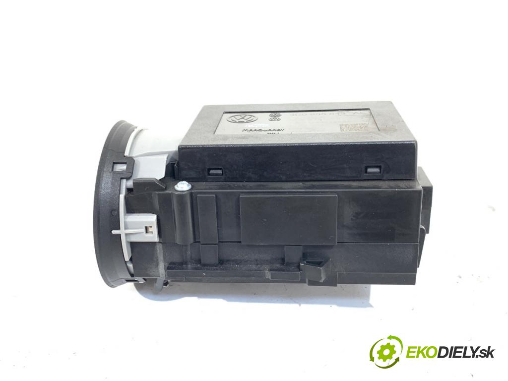 VW PASSAT B7 Kombi 2012 103 kW 2.0 TDI 1968 spinačka 3C0905843AE (Spínacia skrinka)
