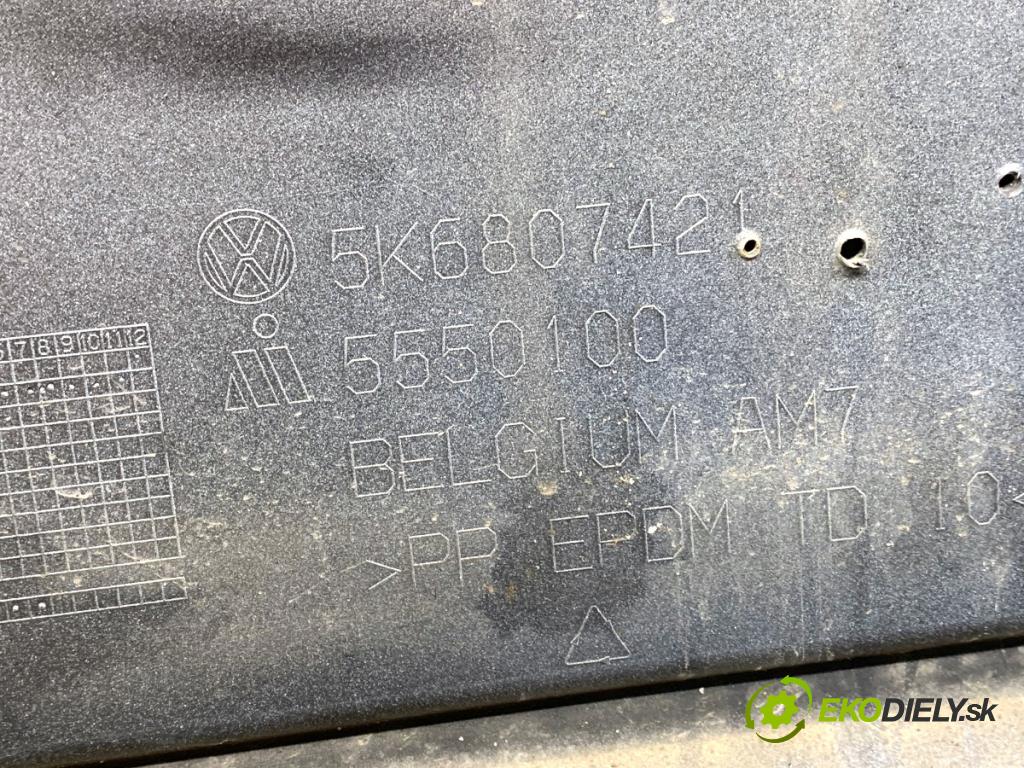 VW GOLF VI liftback 2009 77 kW 1.6 TDI 1598 nárazník zadní část LA7T (Klika dveří ostatní)