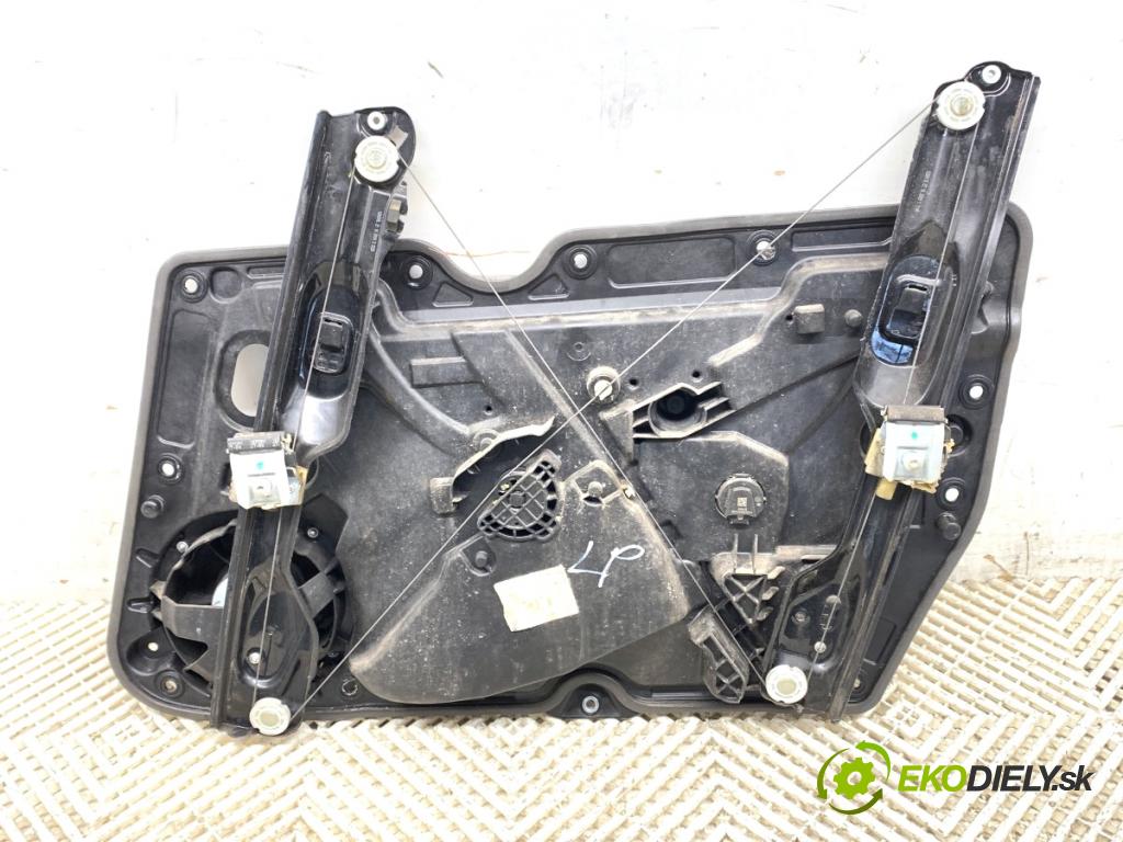 VW GOLF VI liftback 2009 77 kW 1.6 TDI 1598 mechanismus okna levý přední část 5K0959793 5K0837755G