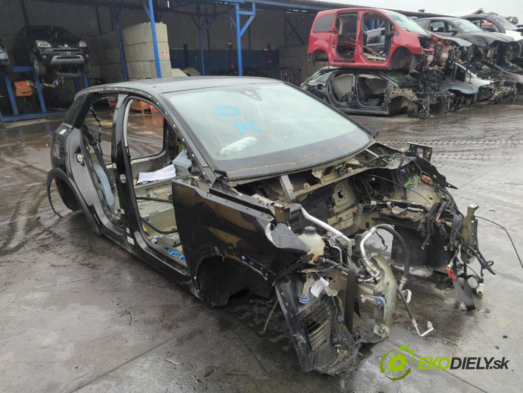 PEUGEOT 3008 SUV 2020 96 kW 1.2 THP/ PureTech 130 1199 KAROSERIA ČTVRŤÁK blatník zadní část levý pravý práh střecha PODŁUŻNICA levý pravý 