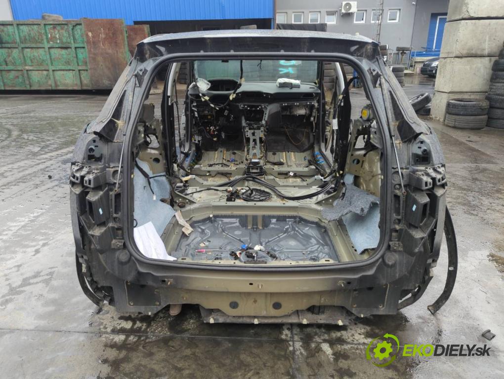 PEUGEOT 3008 SUV 2020 96 kW 1.2 THP/ PureTech 130 1199 KAROSERIA ČTVRŤÁK blatník zadní část levý pravý práh střecha PODŁUŻNICA levý pravý