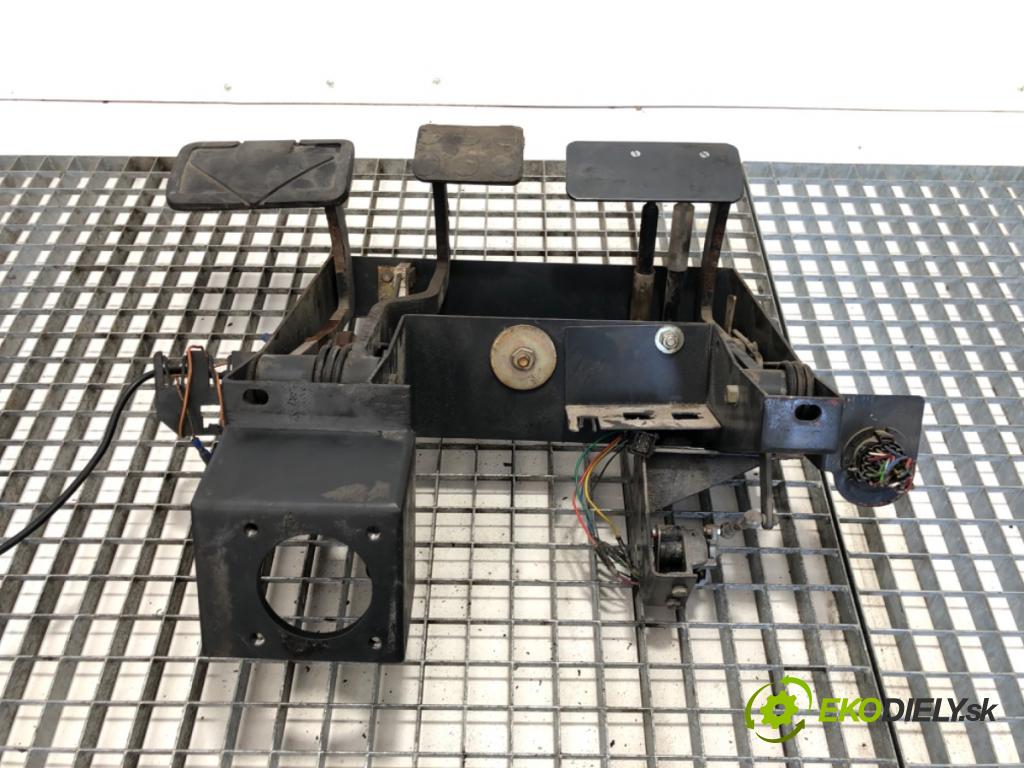 LINDE Linde E 40 P  2007 0 kW Linde E 40 P 0 PEDÁL:  (Potenciometer plynového pedálu)