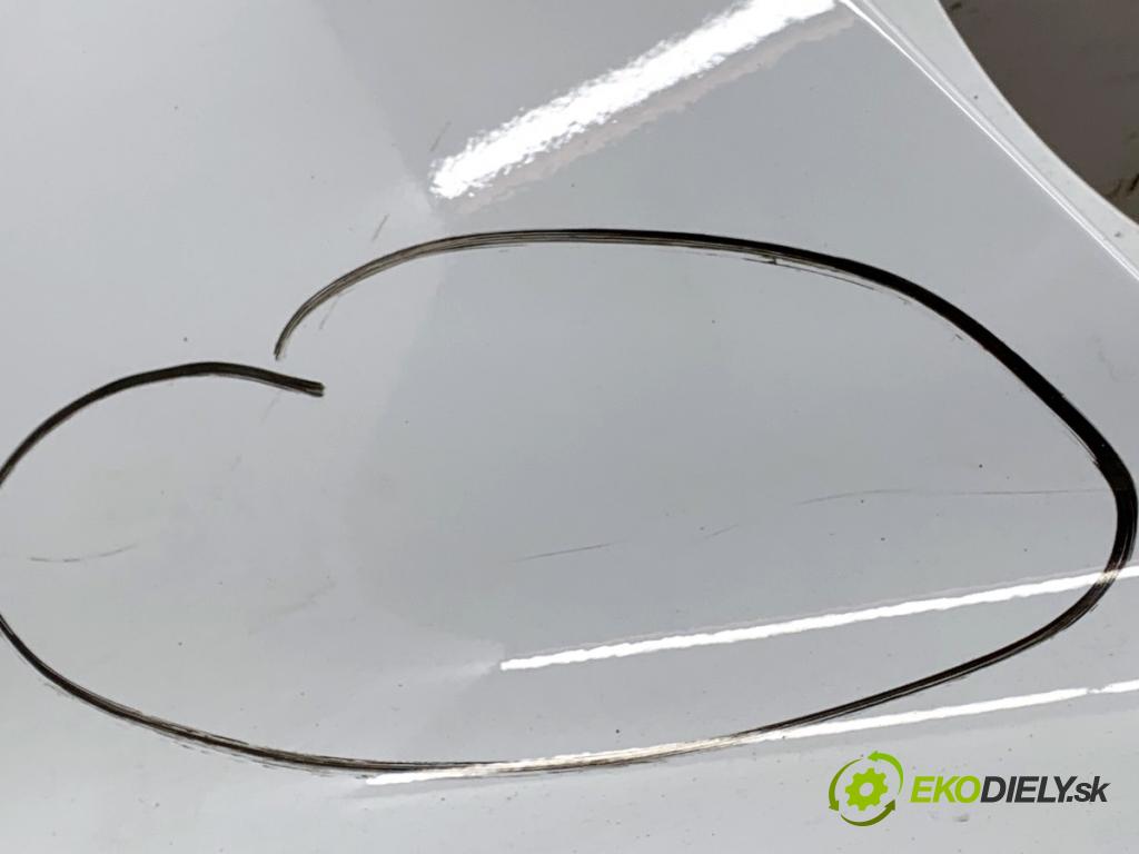 KIA CEED liftback 2015 73 kW 1.4 CVVT 1396 nárazník zadní část  (Klika dveří ostatní)