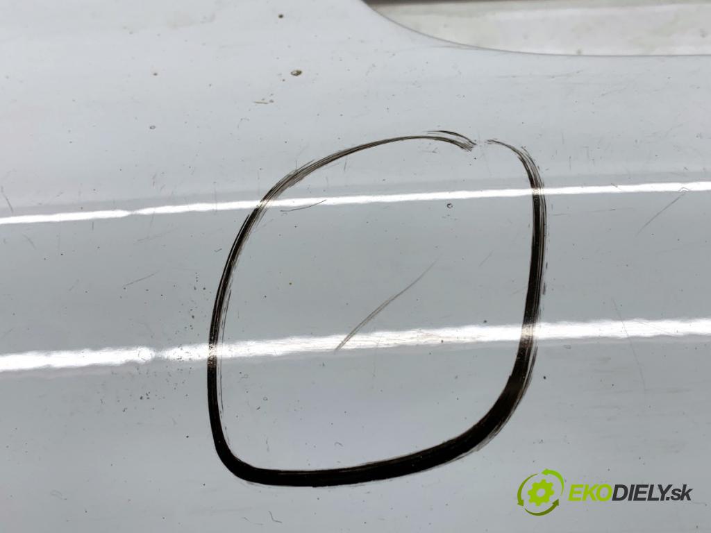 KIA CEED liftback 2015 73 kW 1.4 CVVT 1396 nárazník zadní část  (Klika dveří ostatní)