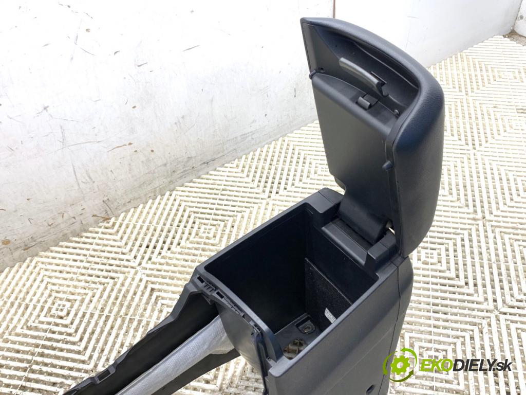 KIA CEED liftback 2015 73 kW 1.4 CVVT 1396 Lakťová opierka 84667-A2000 (Lakťová opierka)