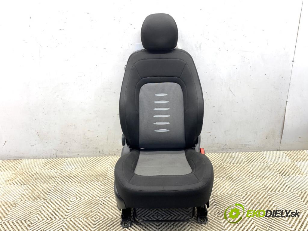 KIA CEED liftback 2015 73 kW 1.4 CVVT 1396 Sedadlo pravy predný 