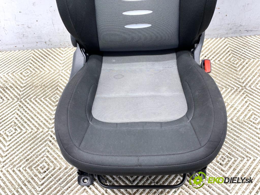 KIA CEED liftback 2015 73 kW 1.4 CVVT 1396 Sedadlo pravy predný