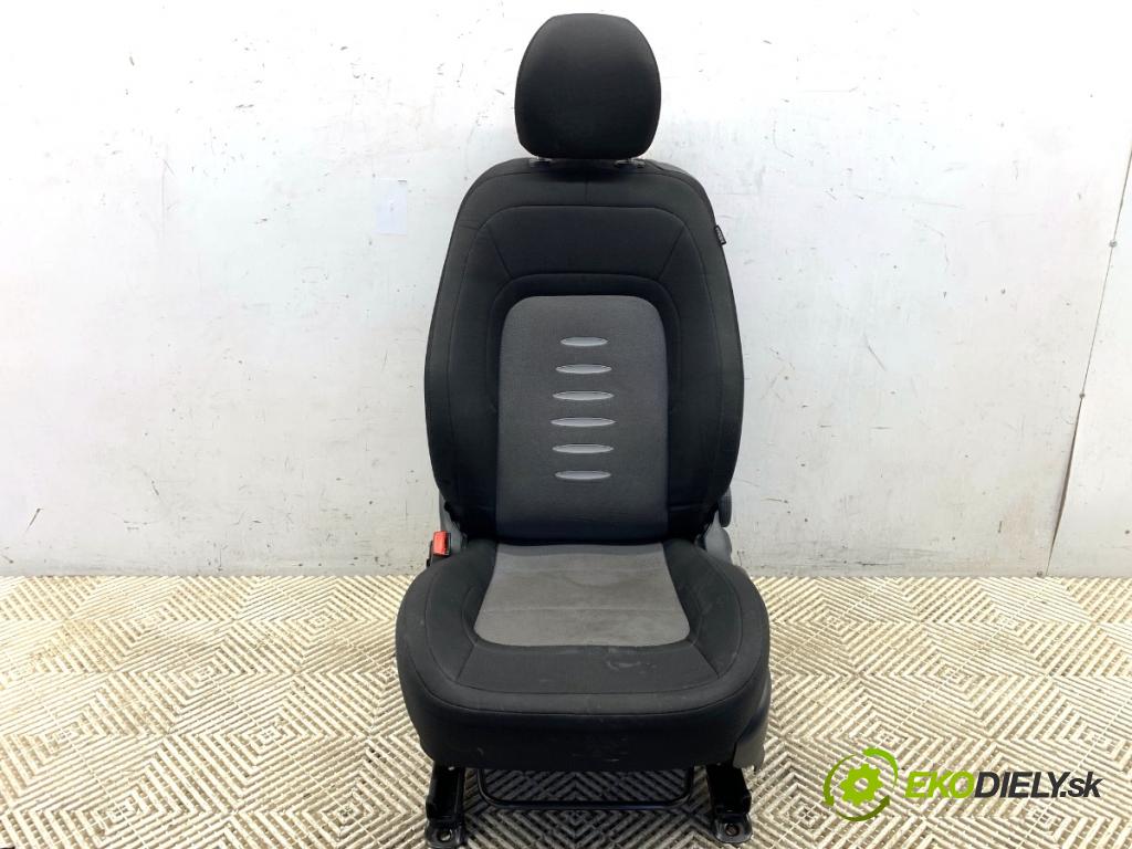 KIA CEED liftback 2015 73 kW 1.4 CVVT 1396 sedadlo levý přední část 