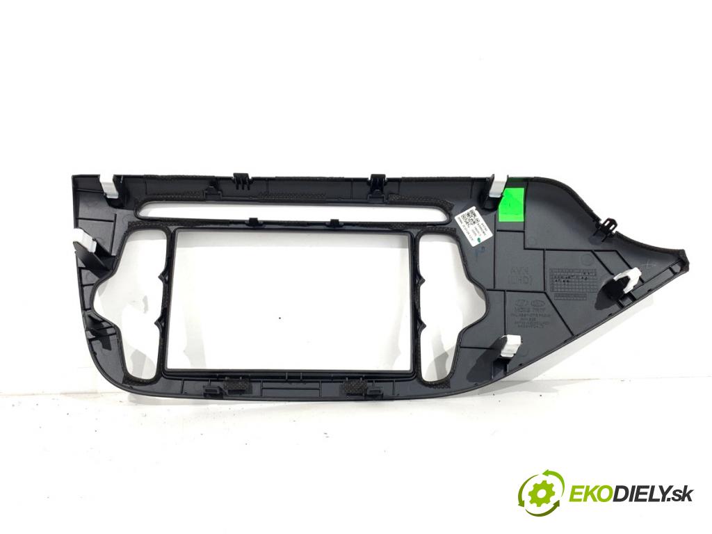 KIA CEED liftback 2015 73 kW 1.4 CVVT 1396 rámeček radia 84740-A2200