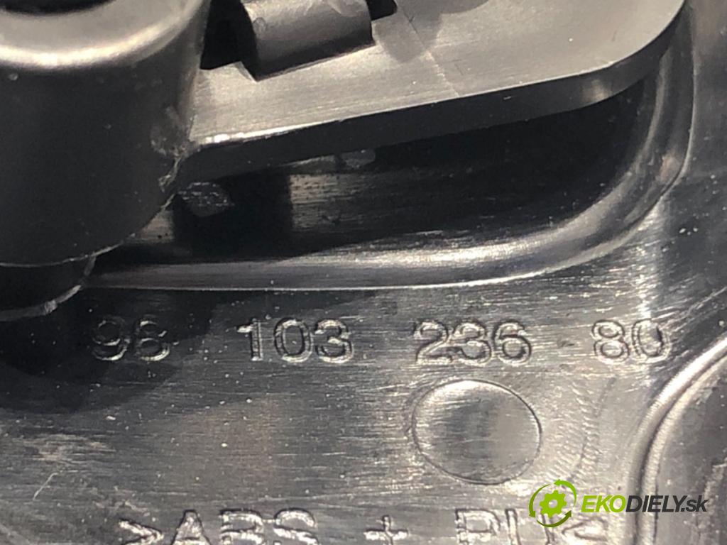 PEUGEOT 3008 SUV 2020 96 kW 1.2 THP/ PureTech 130 1199 Držiak na nápoje 9810323680 (Držiak (úchyt) na nápoje)