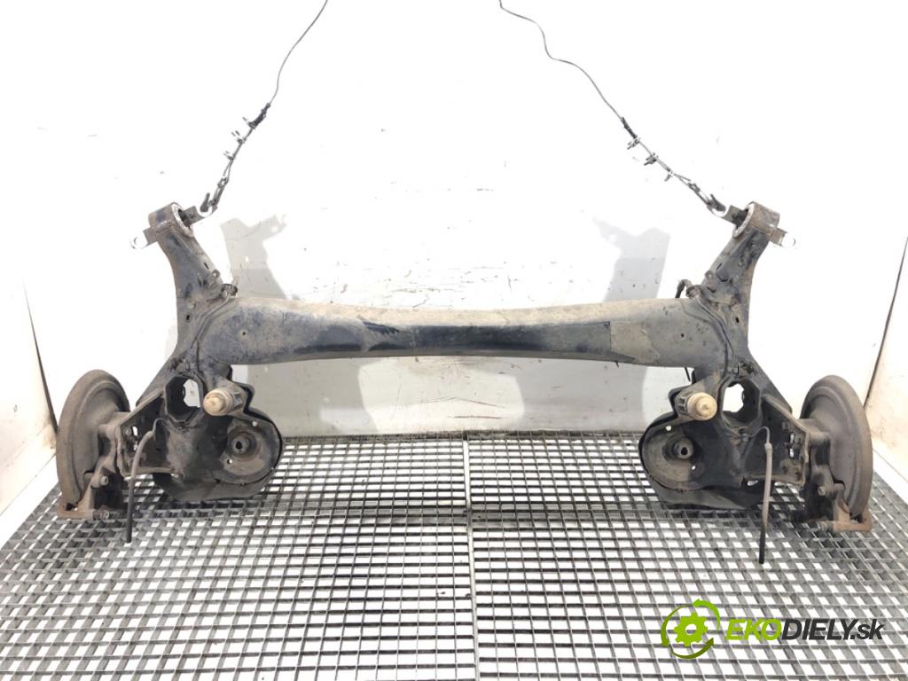 PEUGEOT 3008 SUV 2020 96 kW 1.2 THP/ PureTech 130 1199 výztuha zadní část 