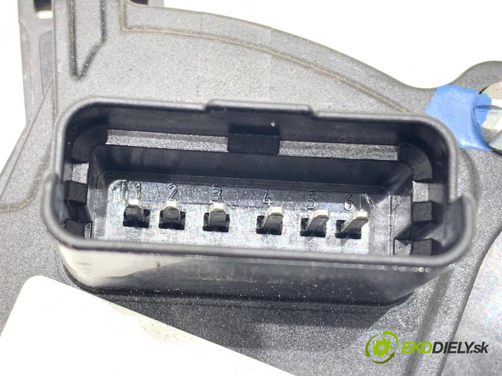 PEUGEOT 3008 SUV 2020 96 kW 1.2 THP/ PureTech 130 1199 Potenciometer plynu 9674829780 (Potenciometer plynového pedálu)