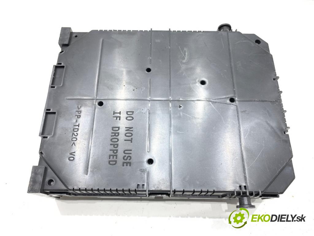 PEUGEOT 3008 SUV 2020 96 kW 1.2 THP/ PureTech 130 1199 Modul BSI 9830790580 (Poistková skrinka)