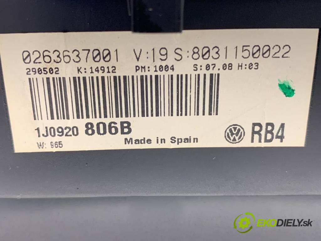 VW GOLF IV Kombi 2002 77 kW 1.6 16V 1598 Prístrojovka 1J0920806B (Prístrojová doska)