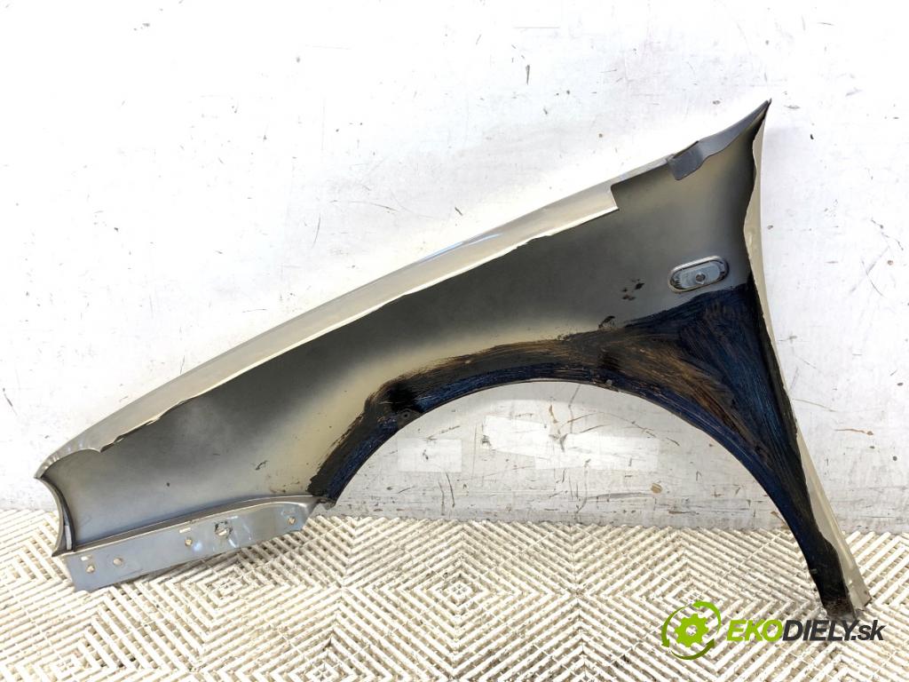 VW GOLF IV Kombi 2002 77 kW 1.6 16V 1598 blatník pravý přední část LA1V