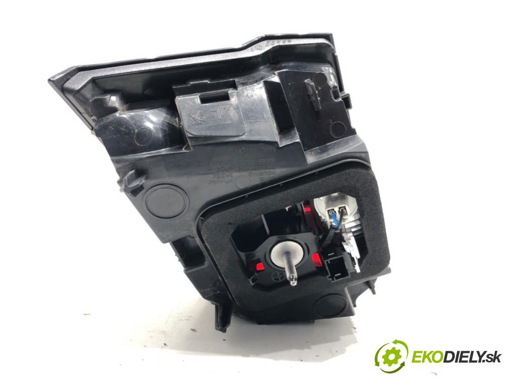 PEUGEOT 3008 SUV 2020 96 kW 1.2 THP/ PureTech 130 1199 světlo zadní část levá strana vnitřní 9810477880 (Ostatné)