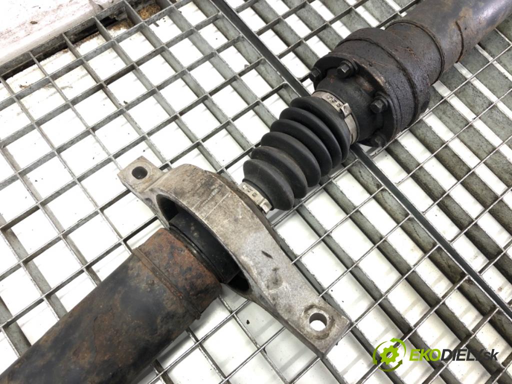 KIA SPORTAGE III SUV 2012 100 kW 2.0 CRDi AWD 1995 kardaň hřídel hnací zadní část 49300-3W000 (Kardanový hřídel)