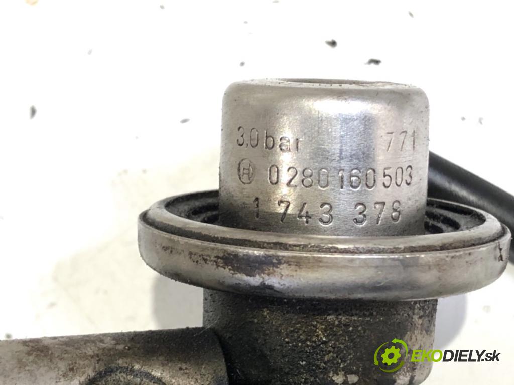 BMW E46 sedan 1998 87 kW 318 i 1895 Lišta vstrekovacia 0280160503 (Vstrekovacia lišta)