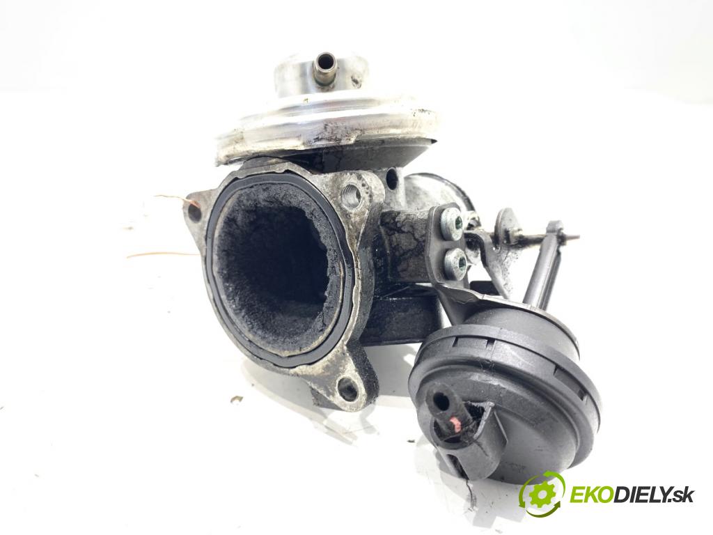 VW BORA I sedan 2001 85 kW 1.9 TDI 1896 škrtíci klapka 038131501E (Škrticí klapky)