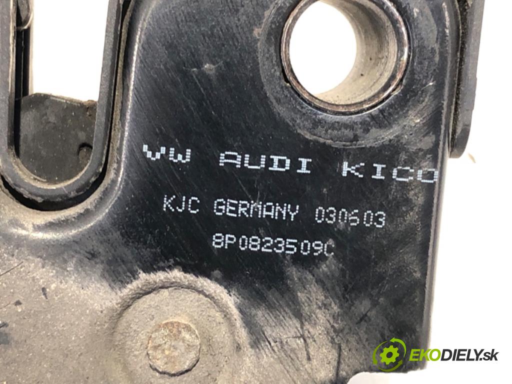 AUDI A3 8P liftback 2003 103 kW 2.0 TDI 16V 1968 zámok kapoty přední část 8P0823509C