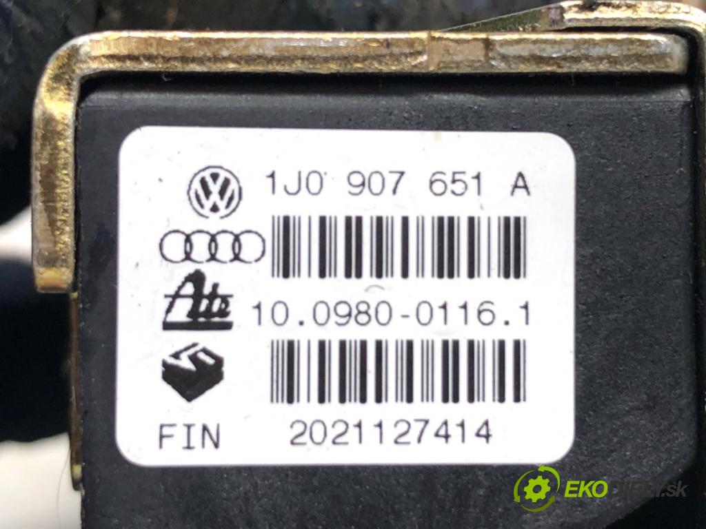 VW GOLF IV --- --- --- --- snímač ESP 1J0907657B