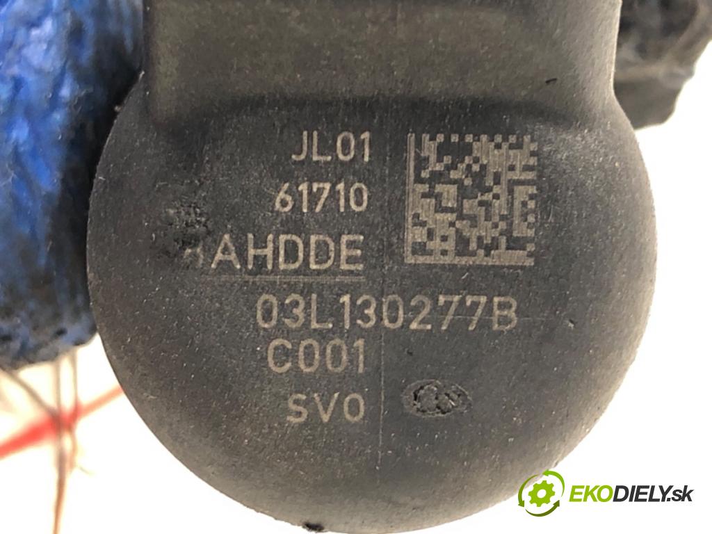 VW POLO V liftback 2011 66 kW 1.6 TDI 1598 vstrekovač 03L130277B (Vstrekovač paliva)