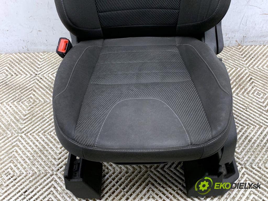 FORD KUGA II SUV 2015 110 kW 1.5 EcoBoost 1499 Sedadlo ľavy predný