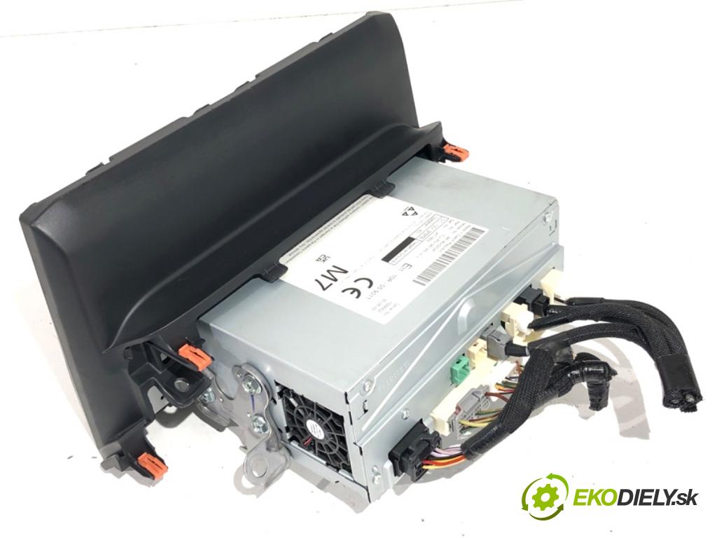 TOYOTA COROLLA E21 sedan 2022 90 kW 1.6 VVTi (ZRE210) 1598 RADIO 86140-02D41 (Audio zariadenie)