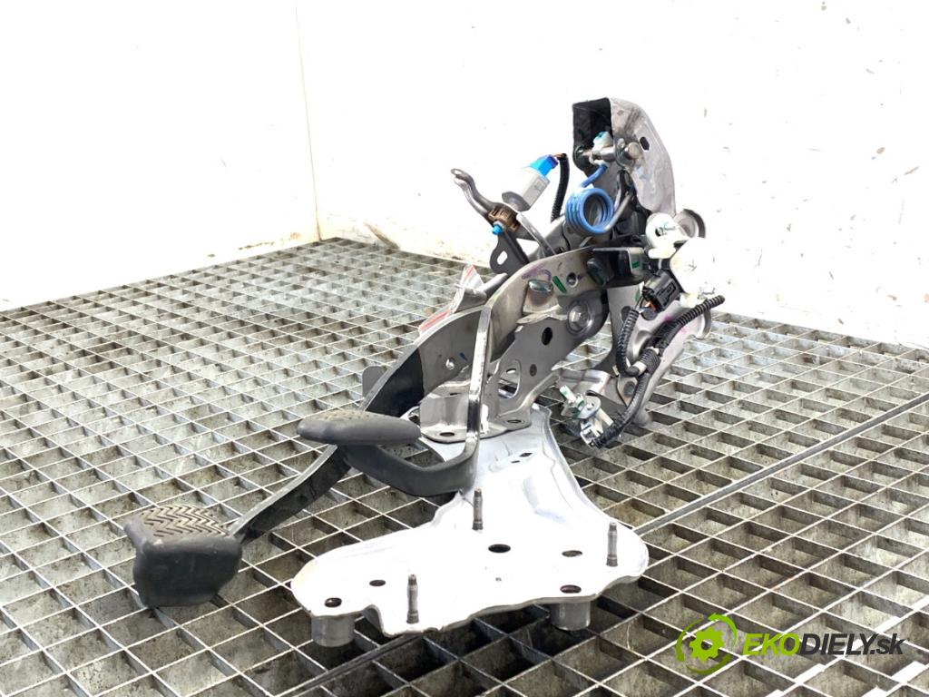 TOYOTA COROLLA E21 sedan 2022 90 kW 1.6 VVTi (ZRE210) 1598 PEDÁL: manuálne 89280-10010 (Potenciometer plynového pedálu)