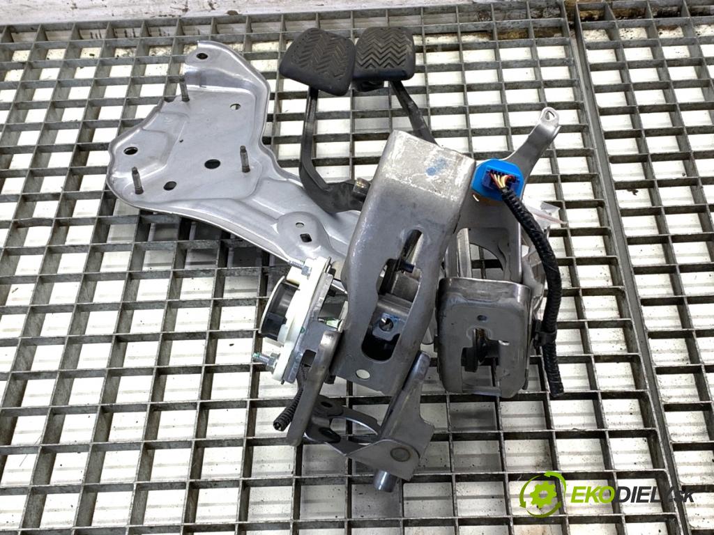 TOYOTA COROLLA E21 sedan 2022 90 kW 1.6 VVTi (ZRE210) 1598 PEDÁL: manuálne 89280-10010 (Potenciometer plynového pedálu)