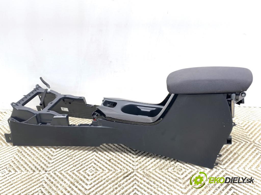 TOYOTA COROLLA E21 sedan 2022 90 kW 1.6 VVTi (ZRE210) 1598 Lakťová opierka  (Lakťová opierka)