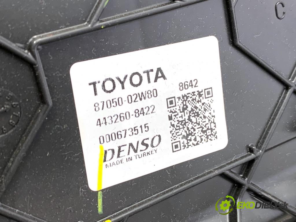 TOYOTA COROLLA E21 sedan 2022 90 kW 1.6 VVTi (ZRE210) 1598 topné těleso radiátor topení komplet KOMBAJN 87050-02W80 (Radiátor topení)