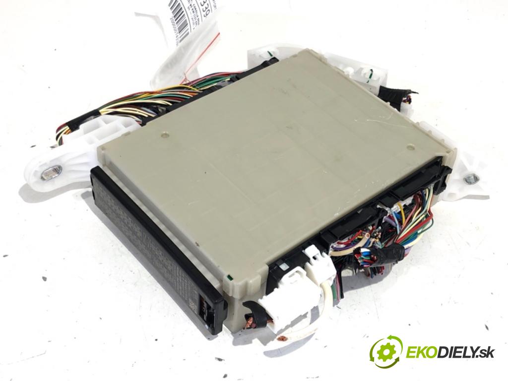 TOYOTA COROLLA E21 sedan 2022 90 kW 1.6 VVTi (ZRE210) 1598 Modul komfortu 89221-02721 (Modul komfortu)