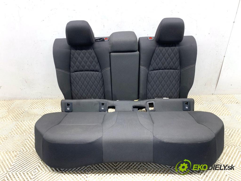 TOYOTA COROLLA E21 sedan 2022 90 kW 1.6 VVTi (ZRE210) 1598 Sedadlo druhý rad 