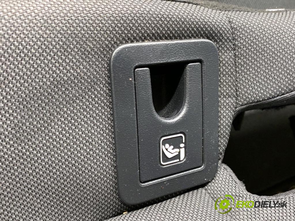 TOYOTA COROLLA E21 sedan 2022 90 kW 1.6 VVTi (ZRE210) 1598 Sedadlo druhý rad