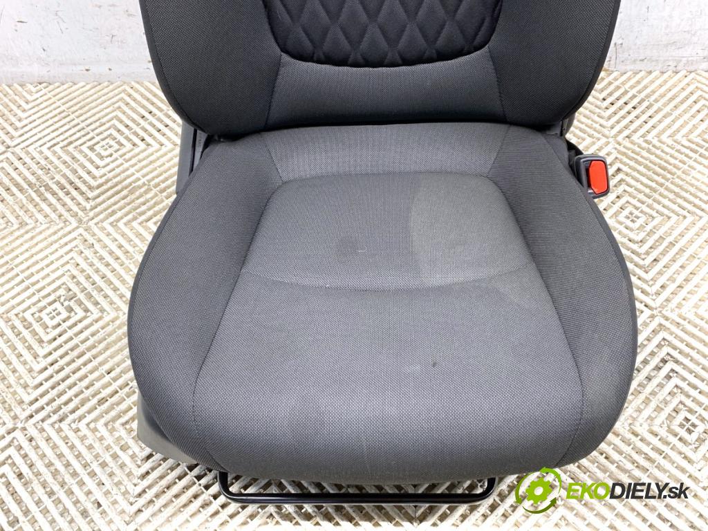 TOYOTA COROLLA E21 sedan 2022 90 kW 1.6 VVTi (ZRE210) 1598 Sedadlo pravy predný