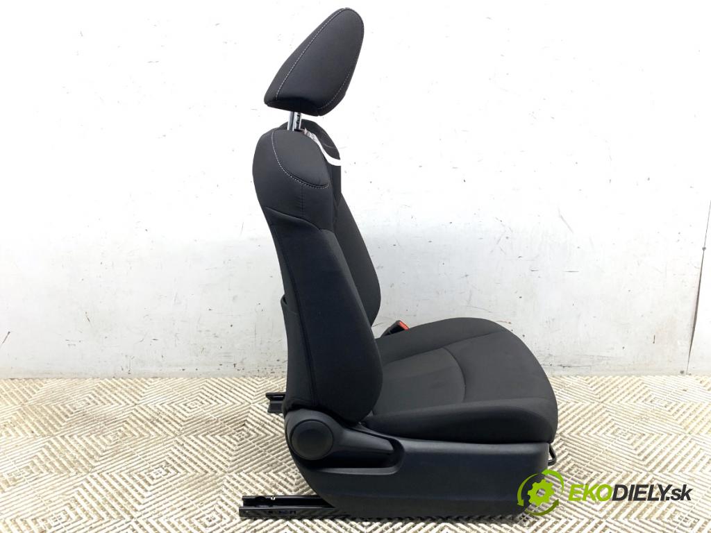 TOYOTA COROLLA E21 sedan 2022 90 kW 1.6 VVTi (ZRE210) 1598 Sedadlo pravy predný