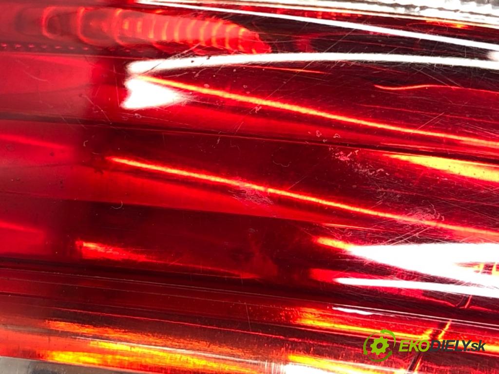 FORD MONDEO MK3 liftback 2003 166 kW ST220 2967 světlo levý zadní část