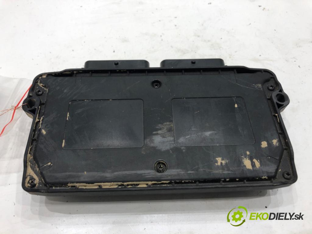 FORD MONDEO MK3 liftback 2003 166 kW ST220 2967 řídící jednotka LPG 67R-036615 STAG-300-6