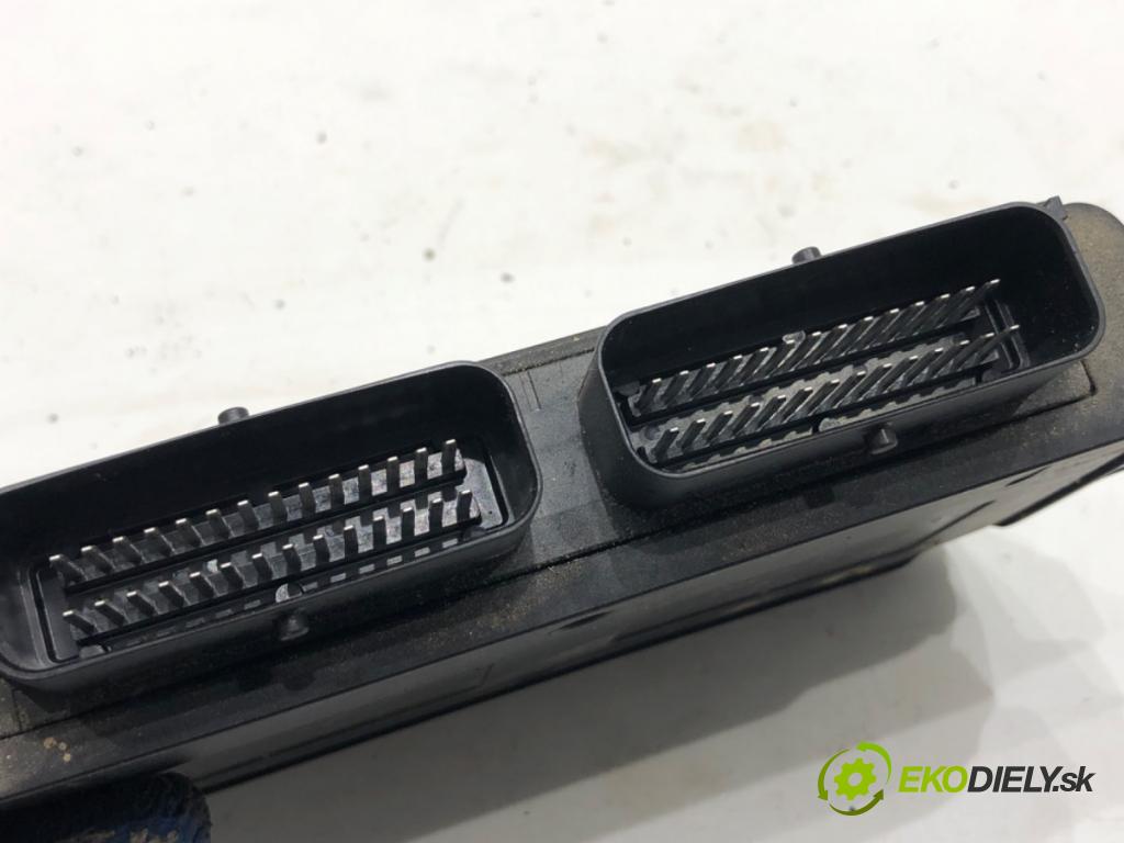 FORD MONDEO MK3 liftback 2003 166 kW ST220 2967 řídící jednotka LPG 67R-036615 STAG-300-6