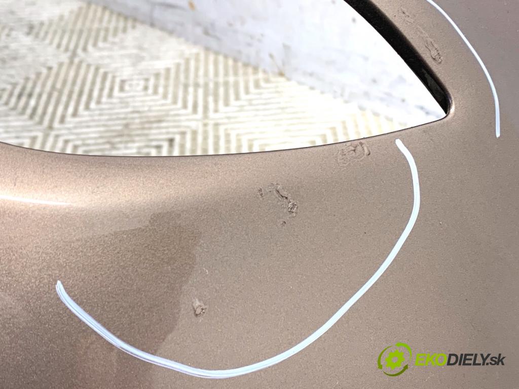 HYUNDAI i30 liftback 2015 66 kW 1.4 CRDi 1396 nárazník zadní část  (Klika dveří ostatní)