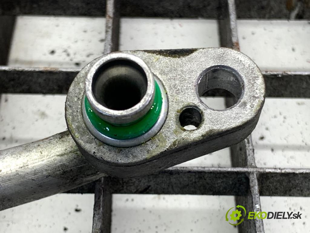 HYUNDAI i30 liftback 2015 66 kW 1.4 CRDi 1396 rúrka klimatizácie 97762-A6250 (Rúrka klimatizácie)