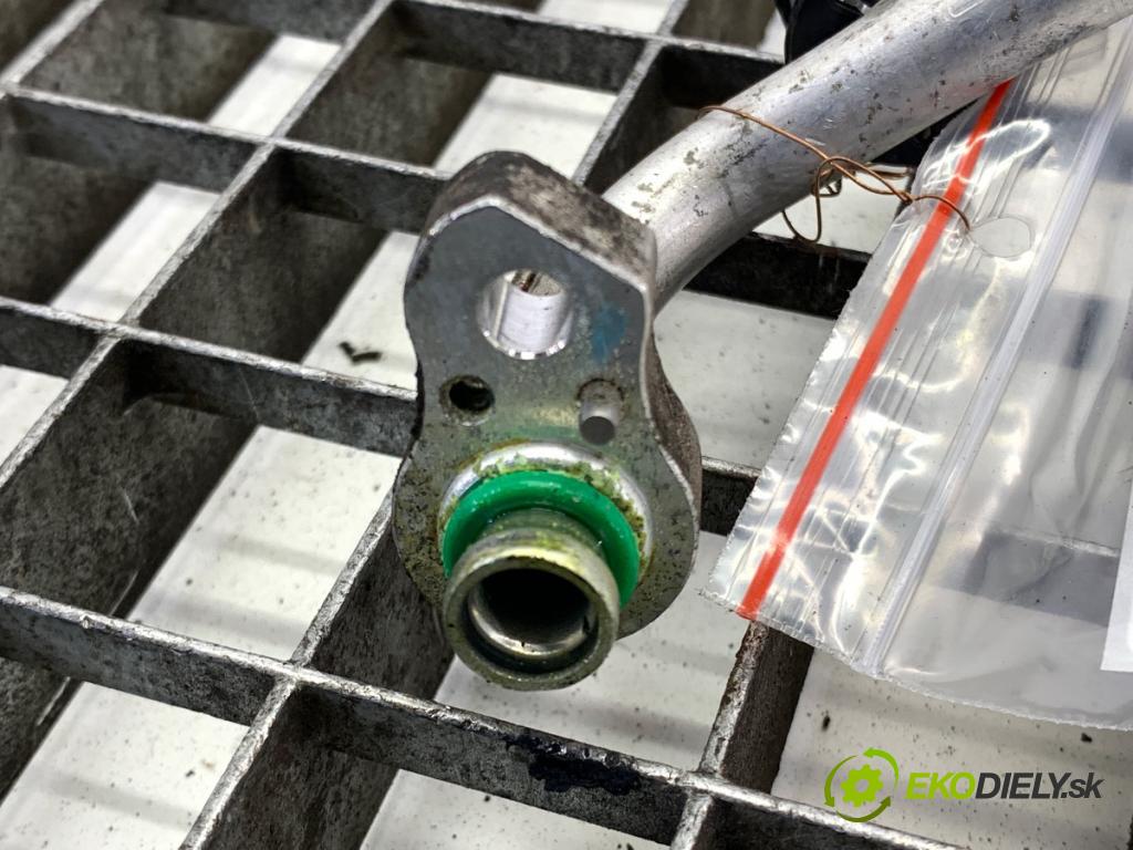 HYUNDAI i30 liftback 2015 66 kW 1.4 CRDi 1396 rúrka klimatizácie 97762-A6250 (Rúrka klimatizácie)