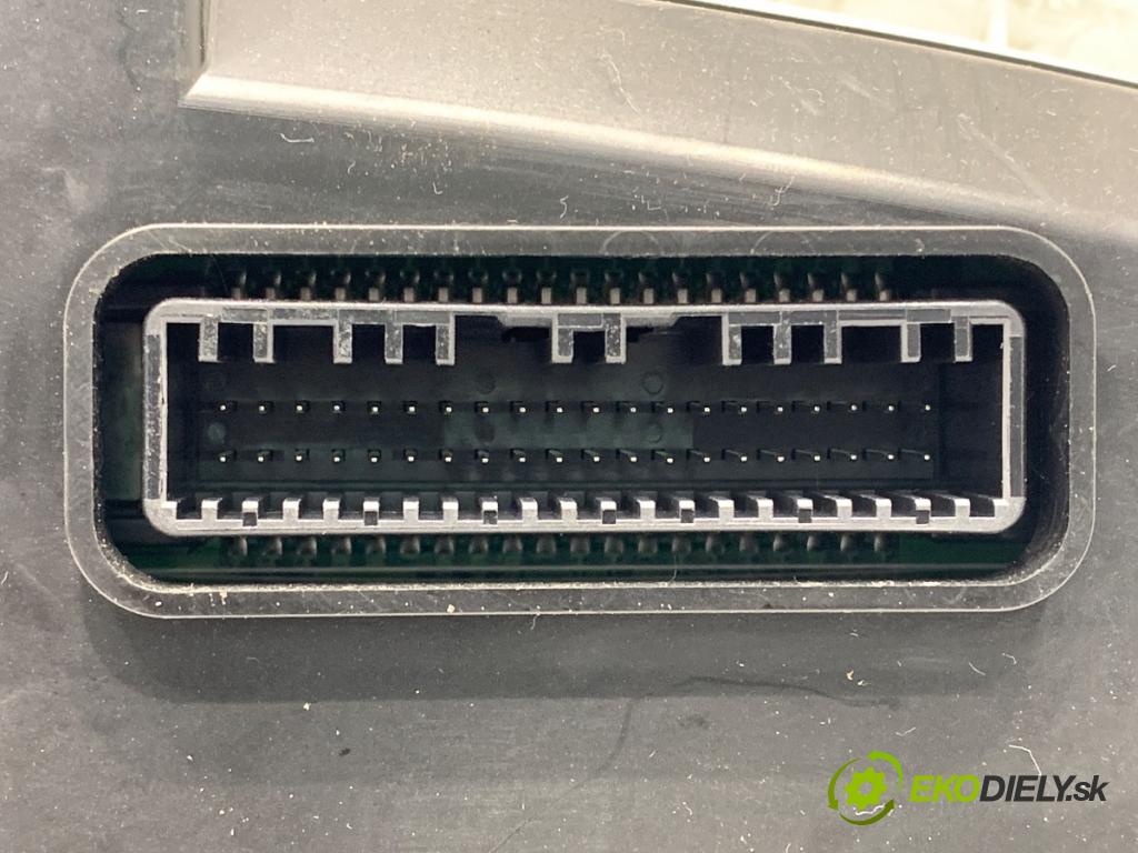 HYUNDAI i30 liftback 2015 66 kW 1.4 CRDi 1396 Prístrojovka 94004-A6050 (Prístrojová doska)