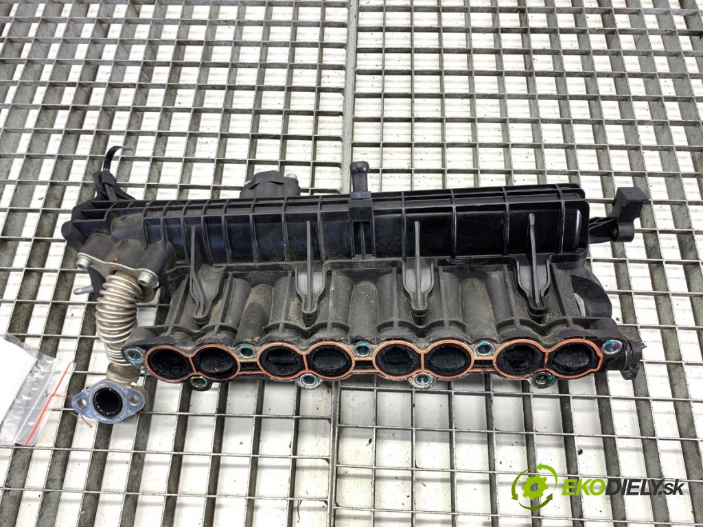 HYUNDAI i30 liftback 2015 66 kW 1.4 CRDi 1396 potrubí sání  (Sací potrubí)